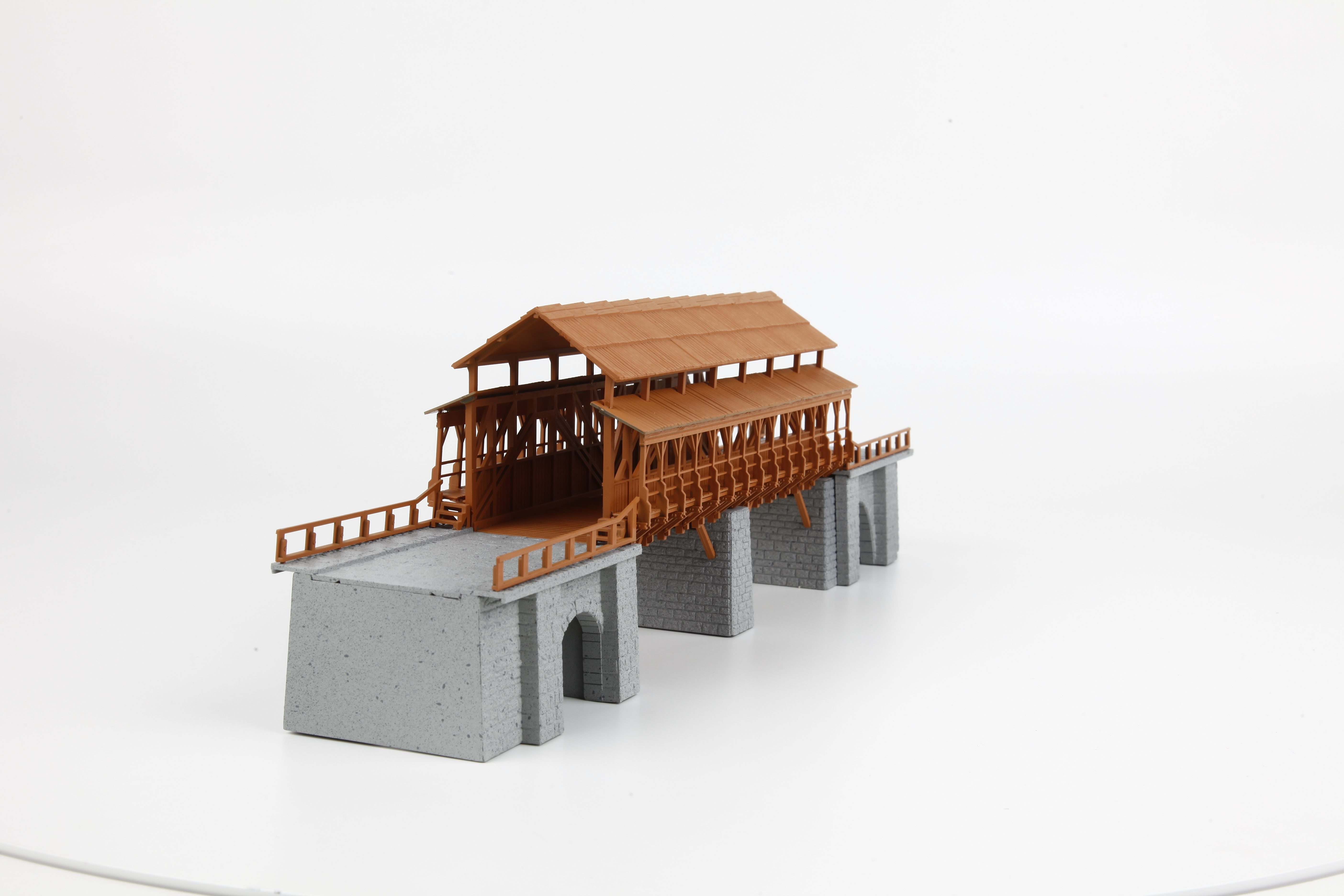 Wooden railway bridge | In the countryside | Miniature worlds | EN