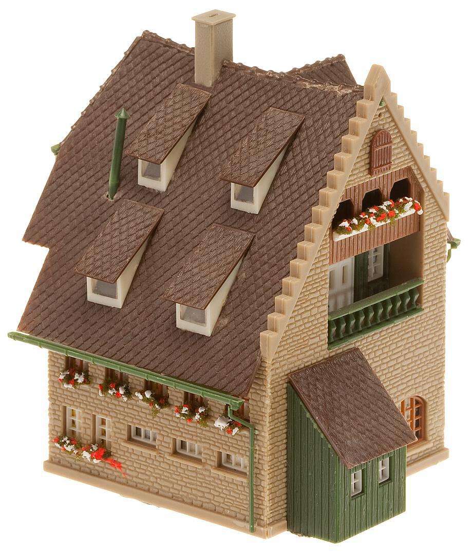 Franken Tudor house thumbnail 2