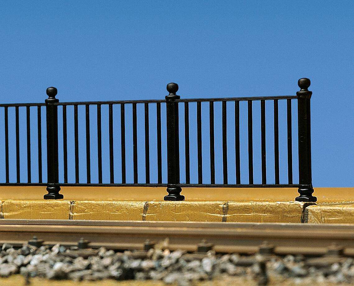 Iron railing, 63.0 inch