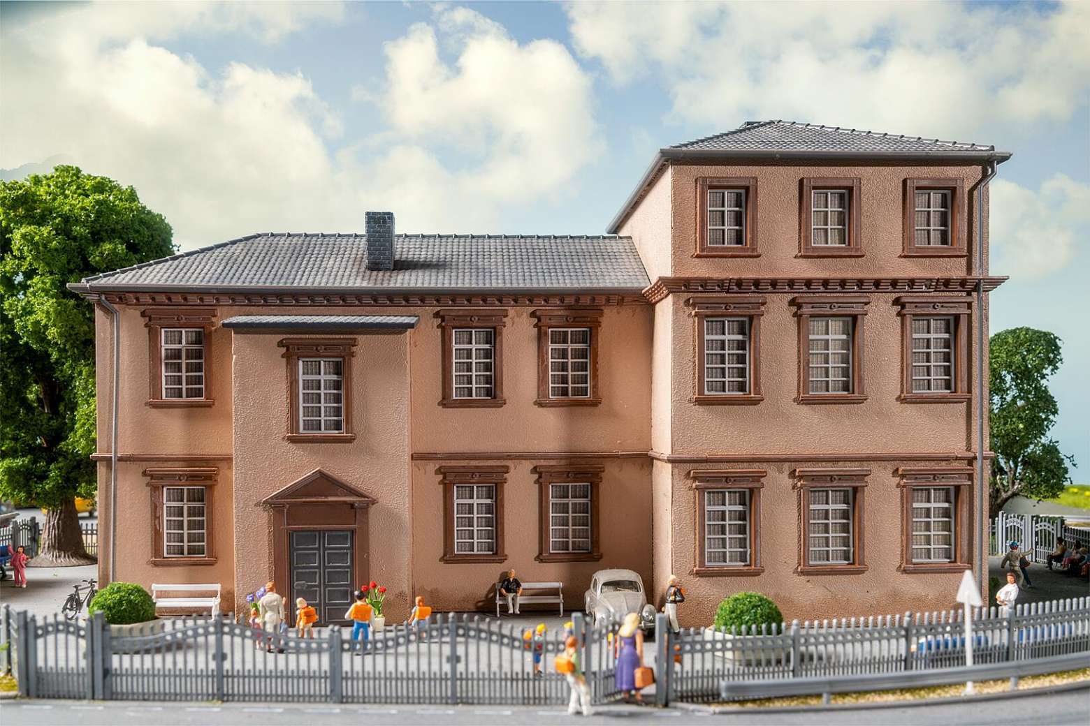 Waldorf School thumbnail 2