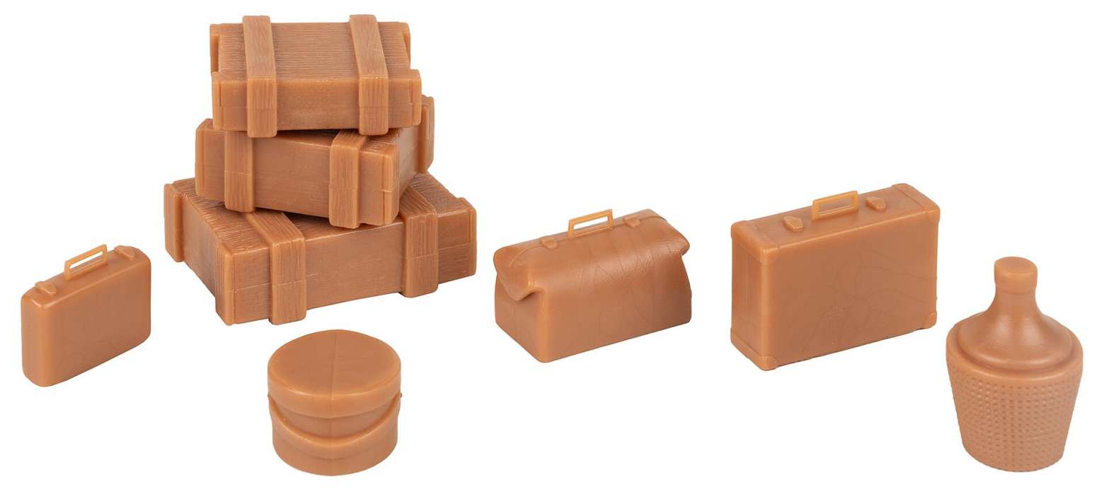Crates and pieces of luggage thumbnail 2
