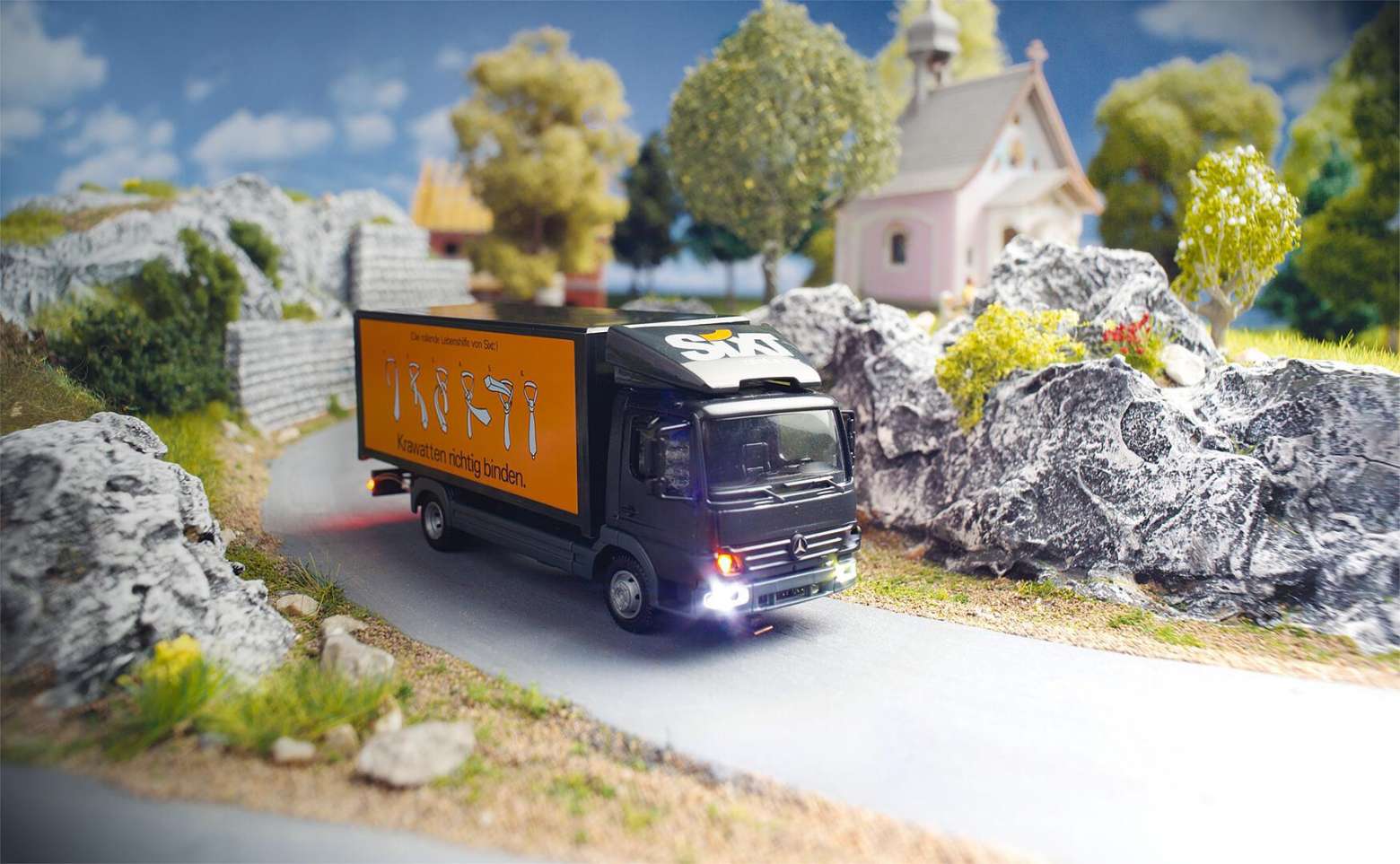 Car System Digital Lorry MB Atego Sixt (HERPA)