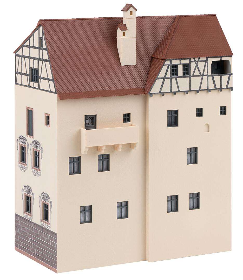 Large town house thumbnail 3