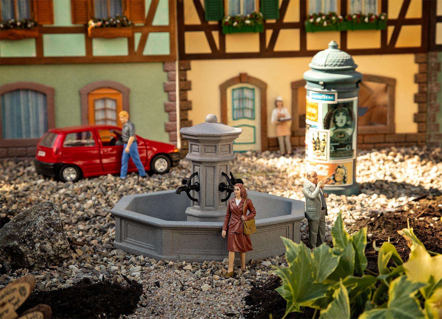 Stone fountain thumbnail 2