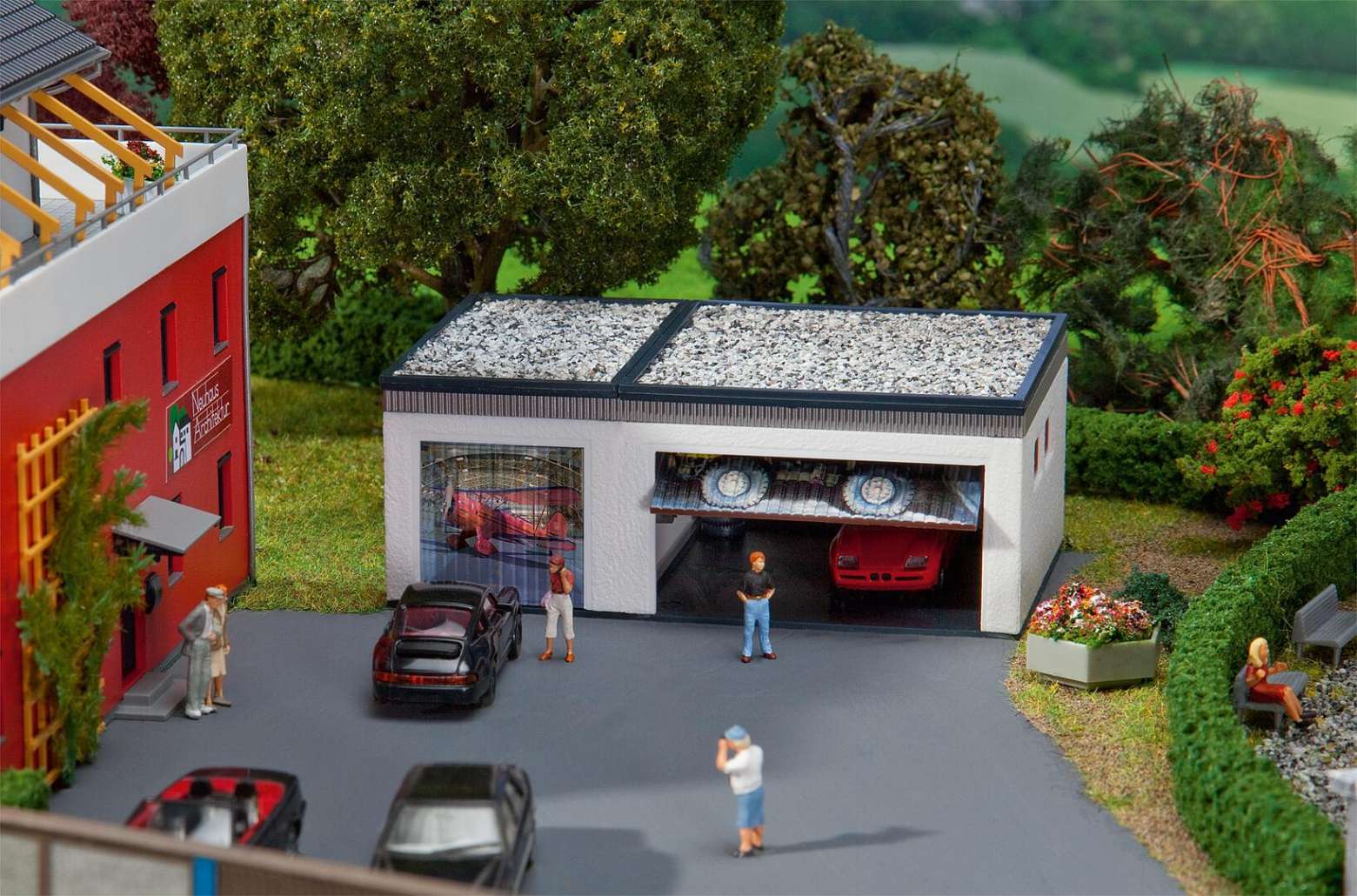 Double garage with drive components