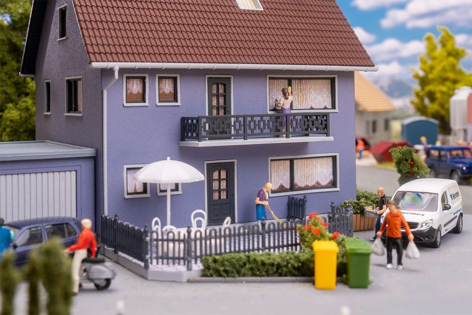 Two-family house thumbnail 2