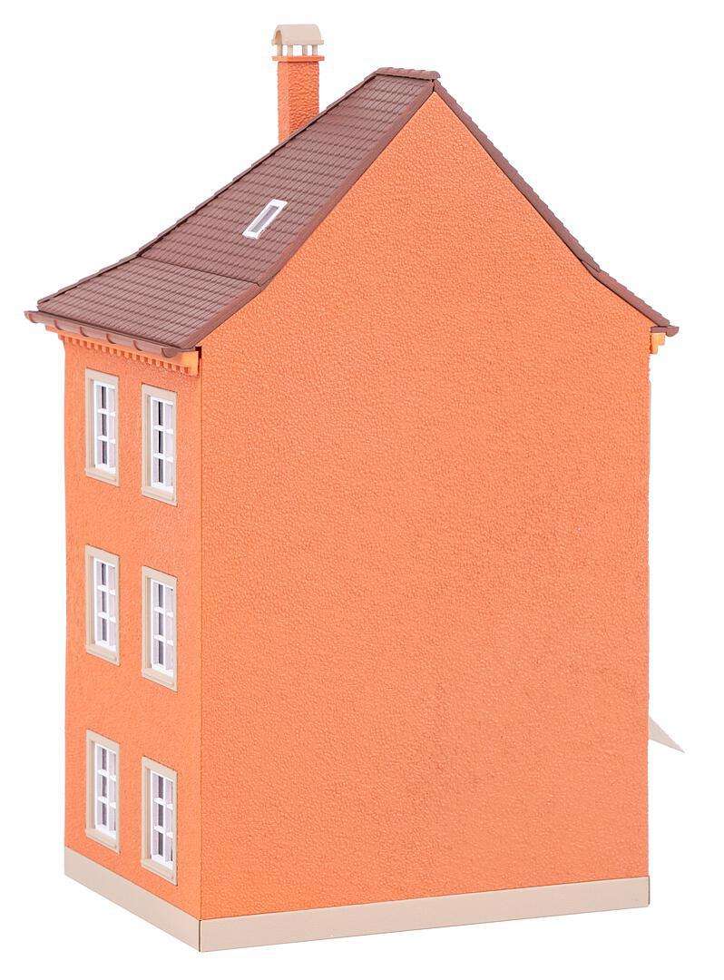 Corner house with post office thumbnail 2