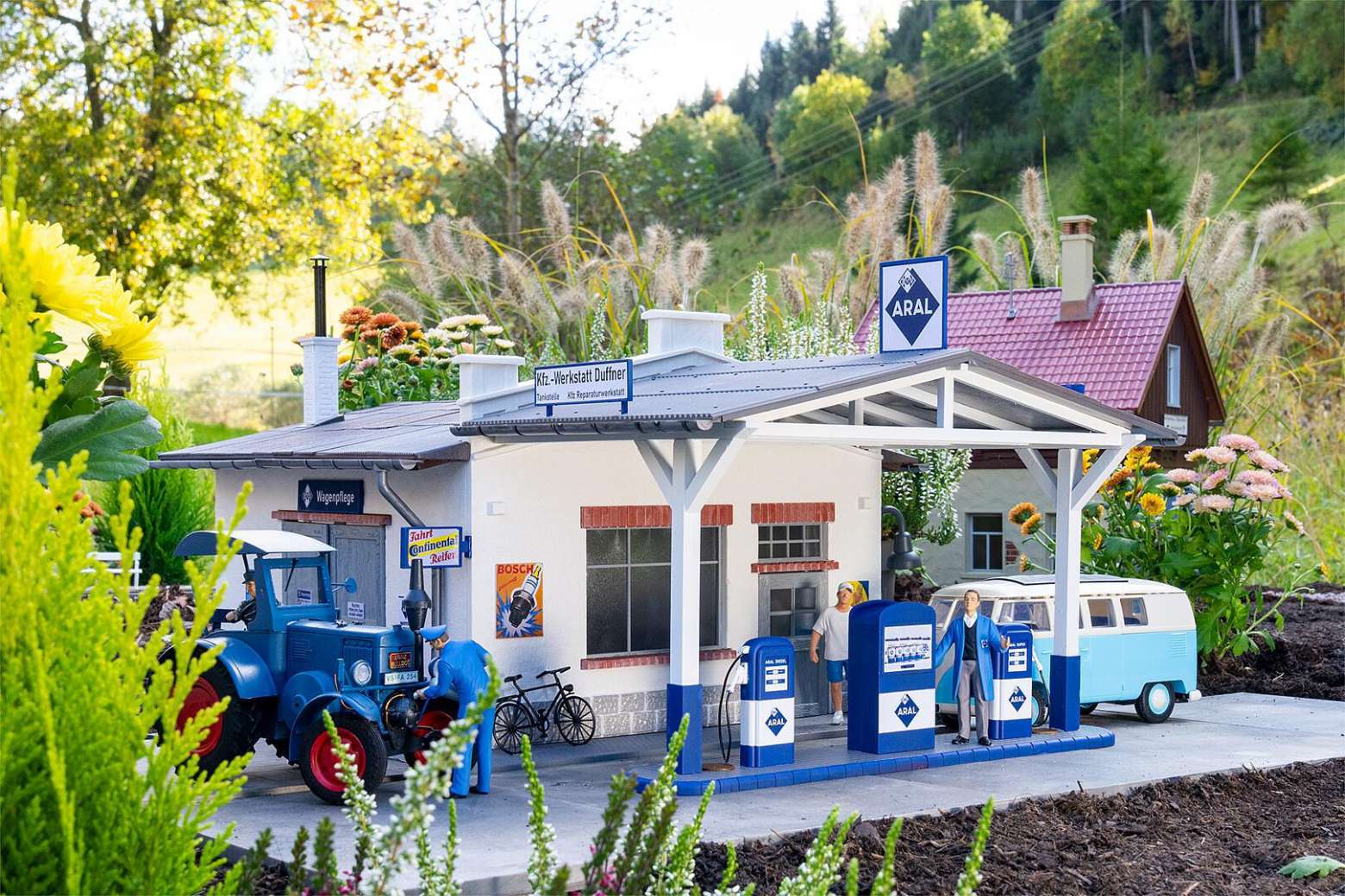 Petrol station with workshop