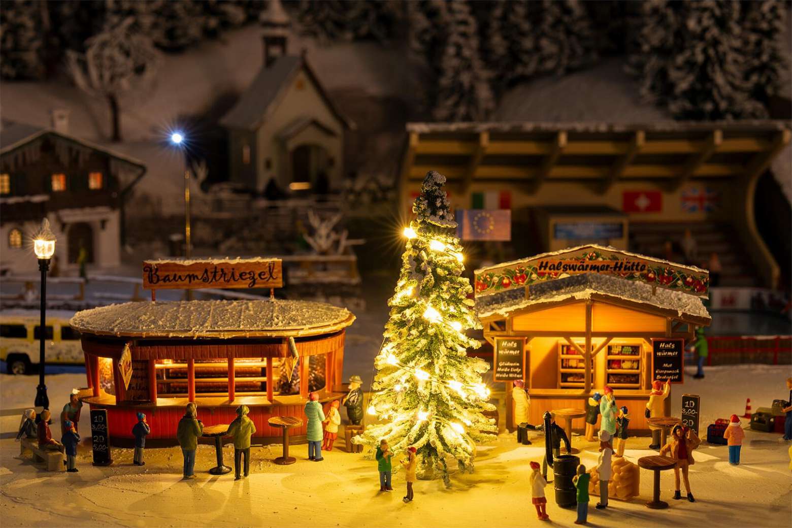 2 Christmas market stalls with illuminated Christmas tree thumbnail 2