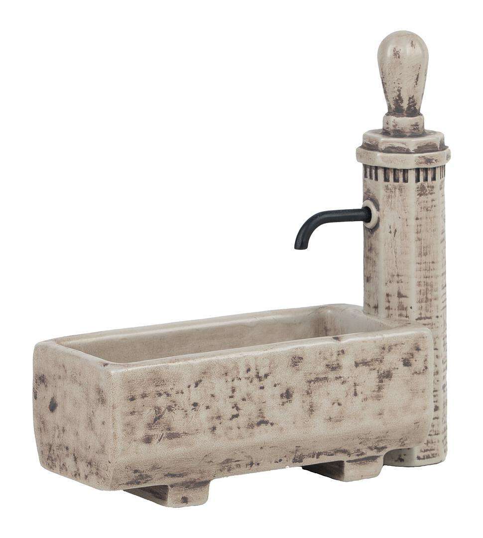 Swiss station fountain thumbnail 2