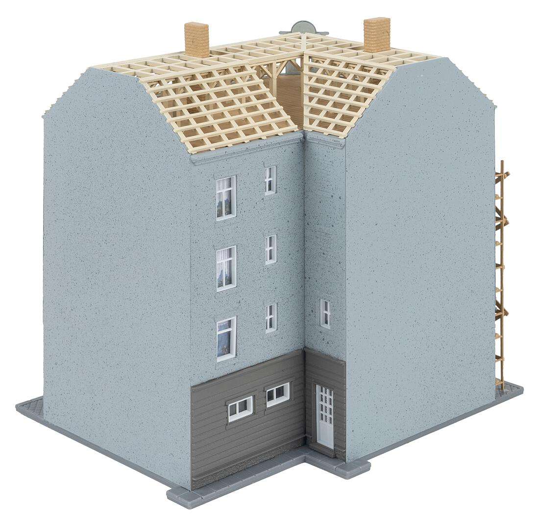 Townhouse under reconstruction thumbnail 5
