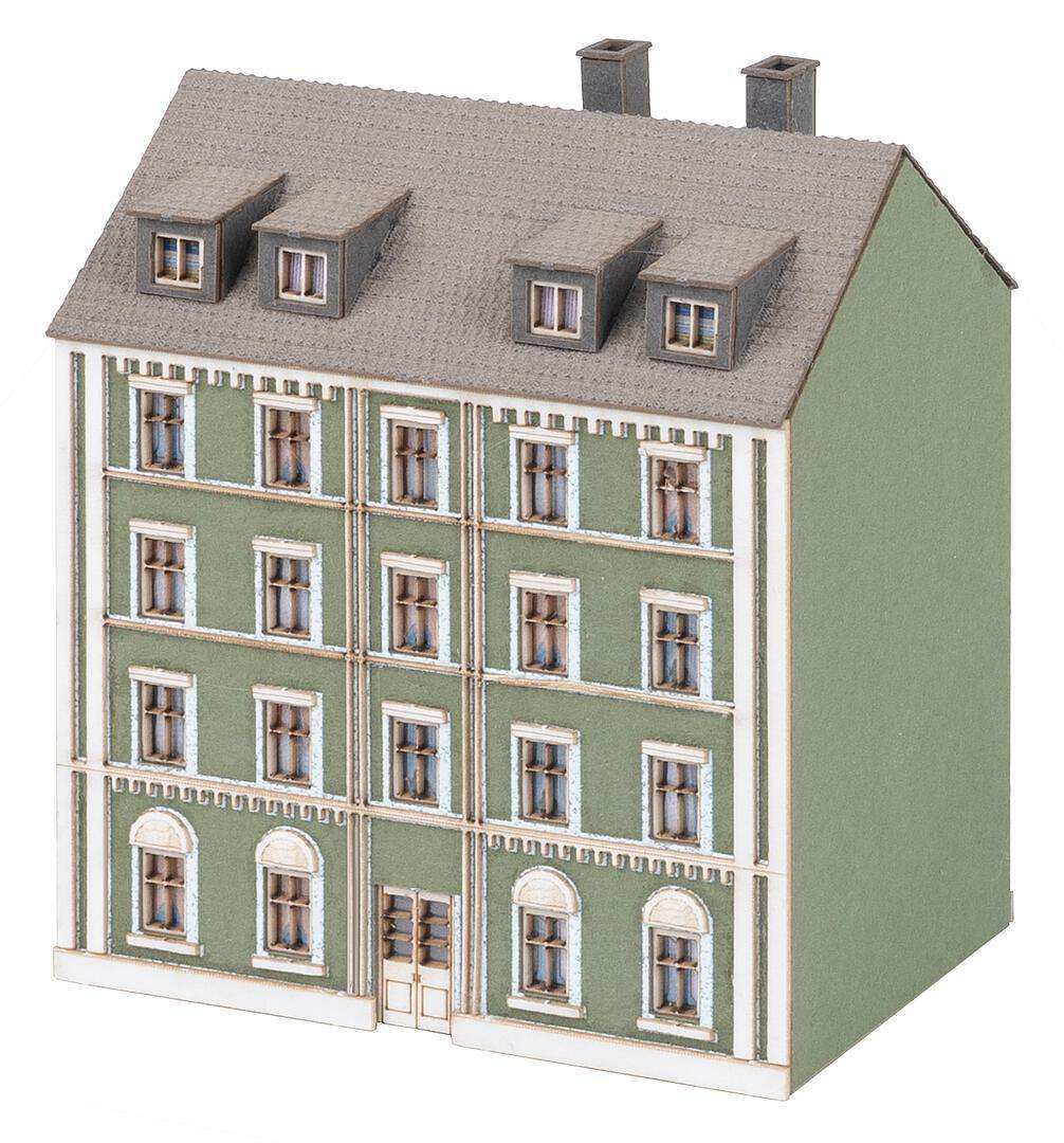 Row of townhouses thumbnail 7
