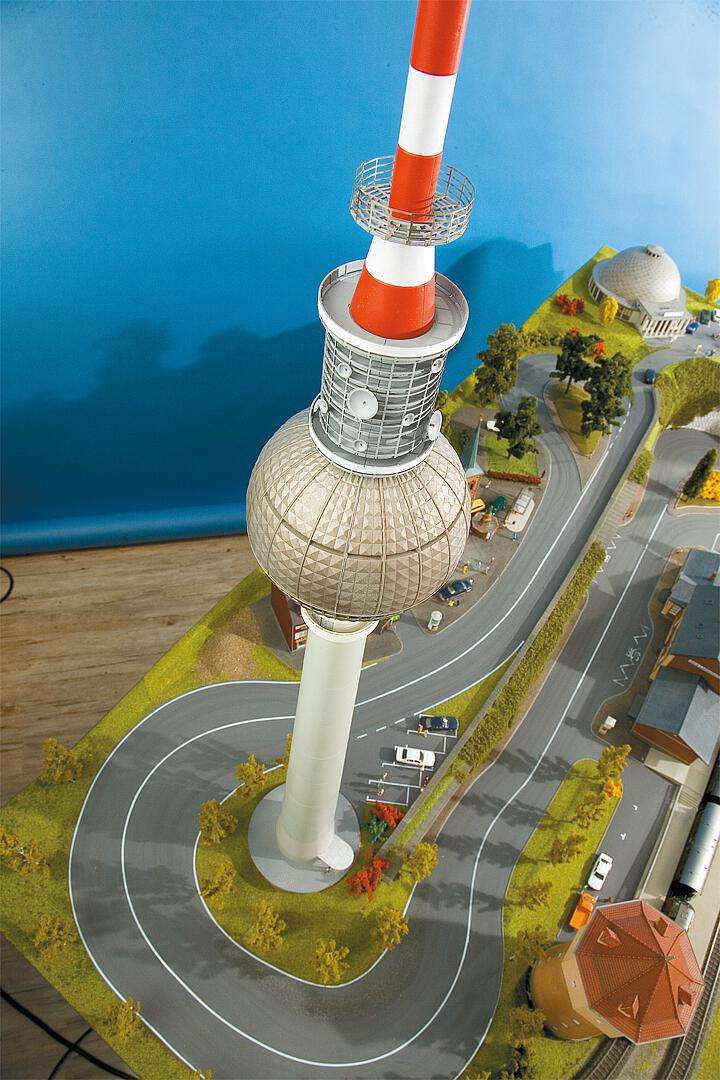 Television tower thumbnail 3