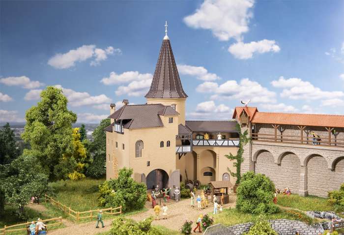 Powder tower with walkway | Castles & towers | Rural idyll
