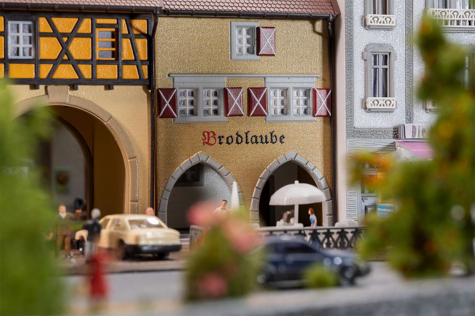Maximilianstraße Old town houses thumbnail 2