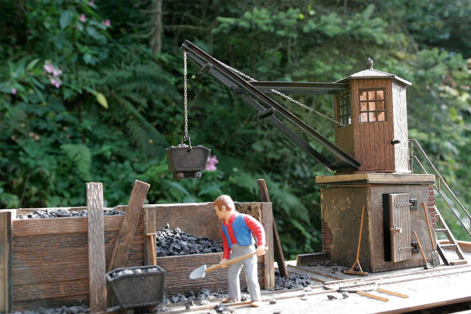 Small coaling system thumbnail 2