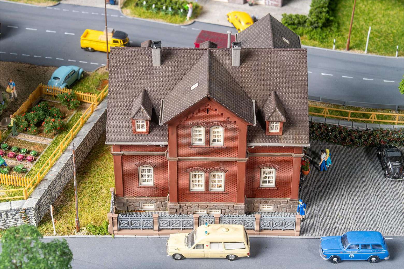Bergmannsplatz 2 Development house thumbnail 2