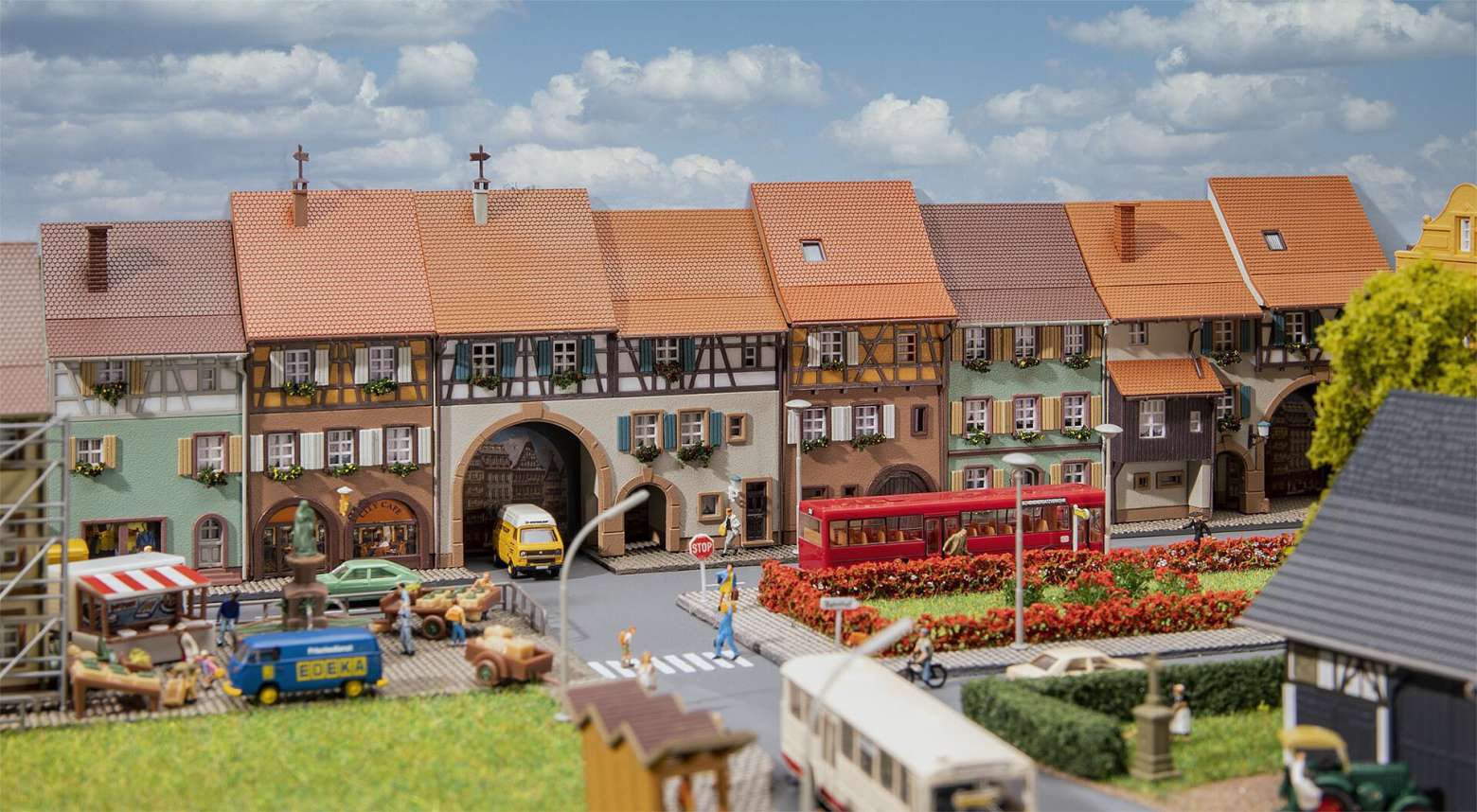 6 Old-Town Relief houses