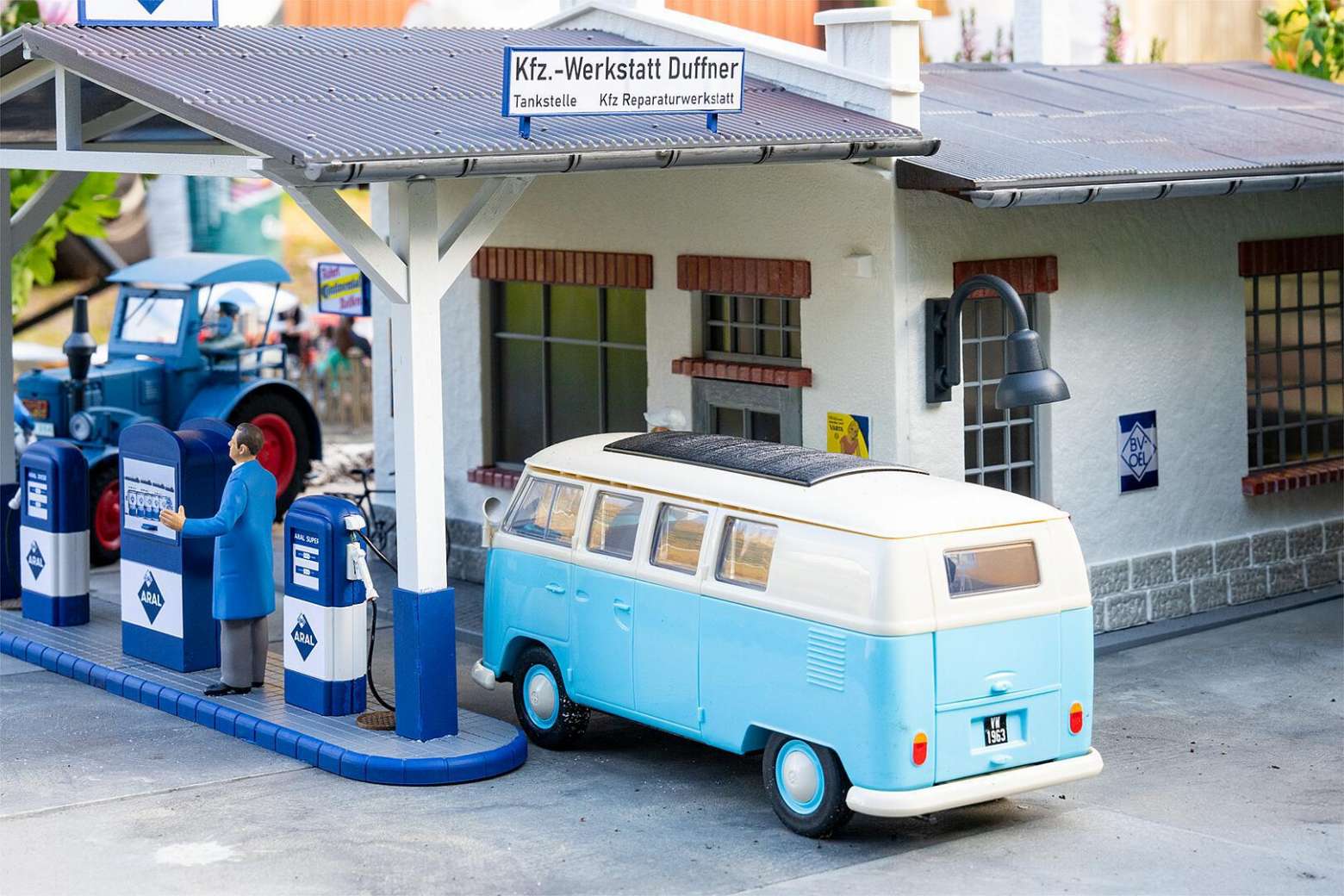 Petrol station with workshop thumbnail 4