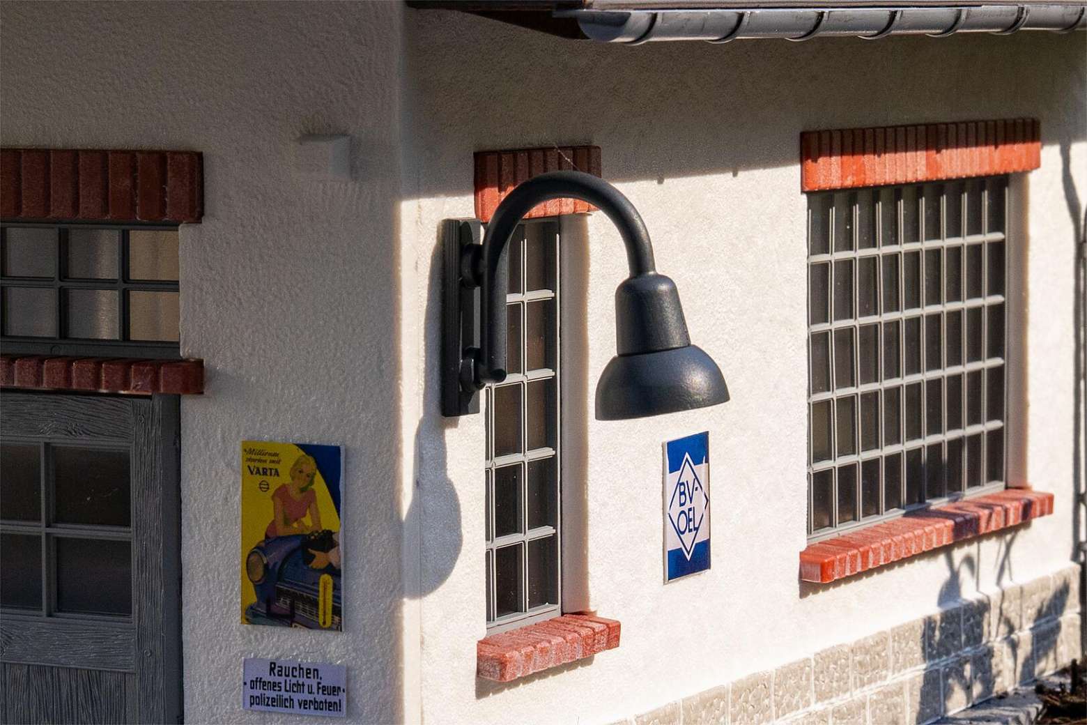 4 Wall lamps