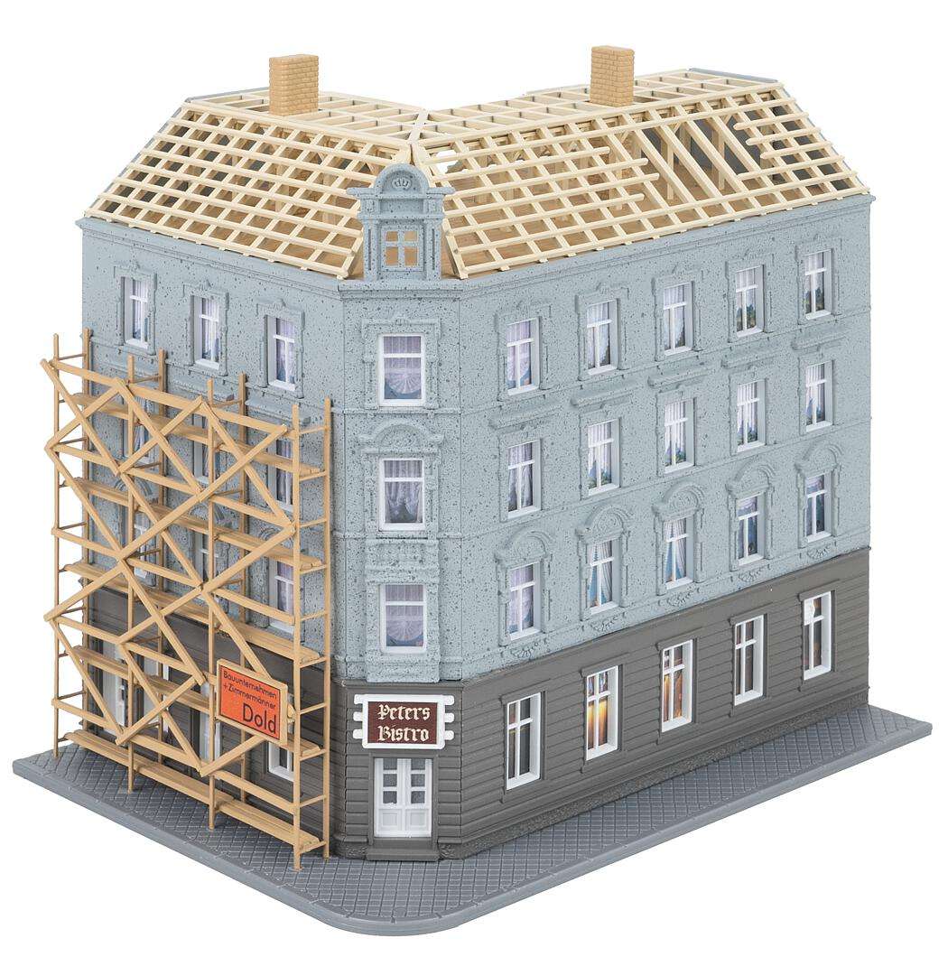 Townhouse under reconstruction thumbnail 4
