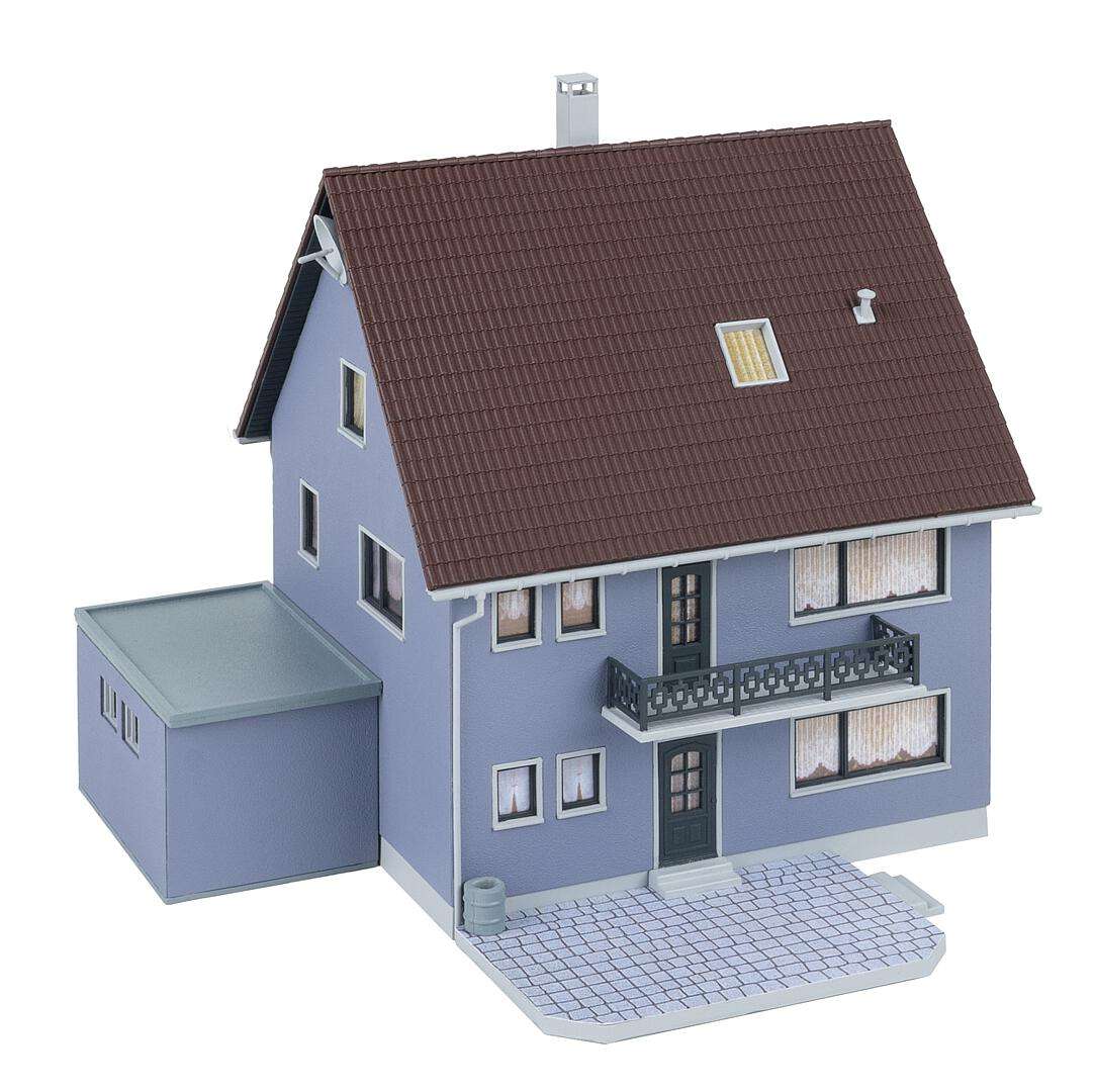 Two-family house thumbnail 6