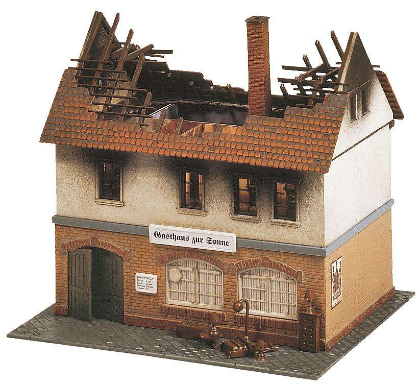 Zur Sonne Burnt-down restaurant thumbnail 2