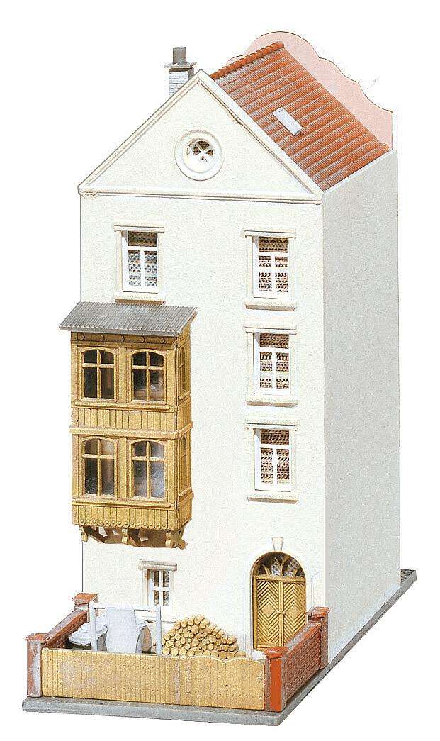 Urban dwelling house thumbnail 3